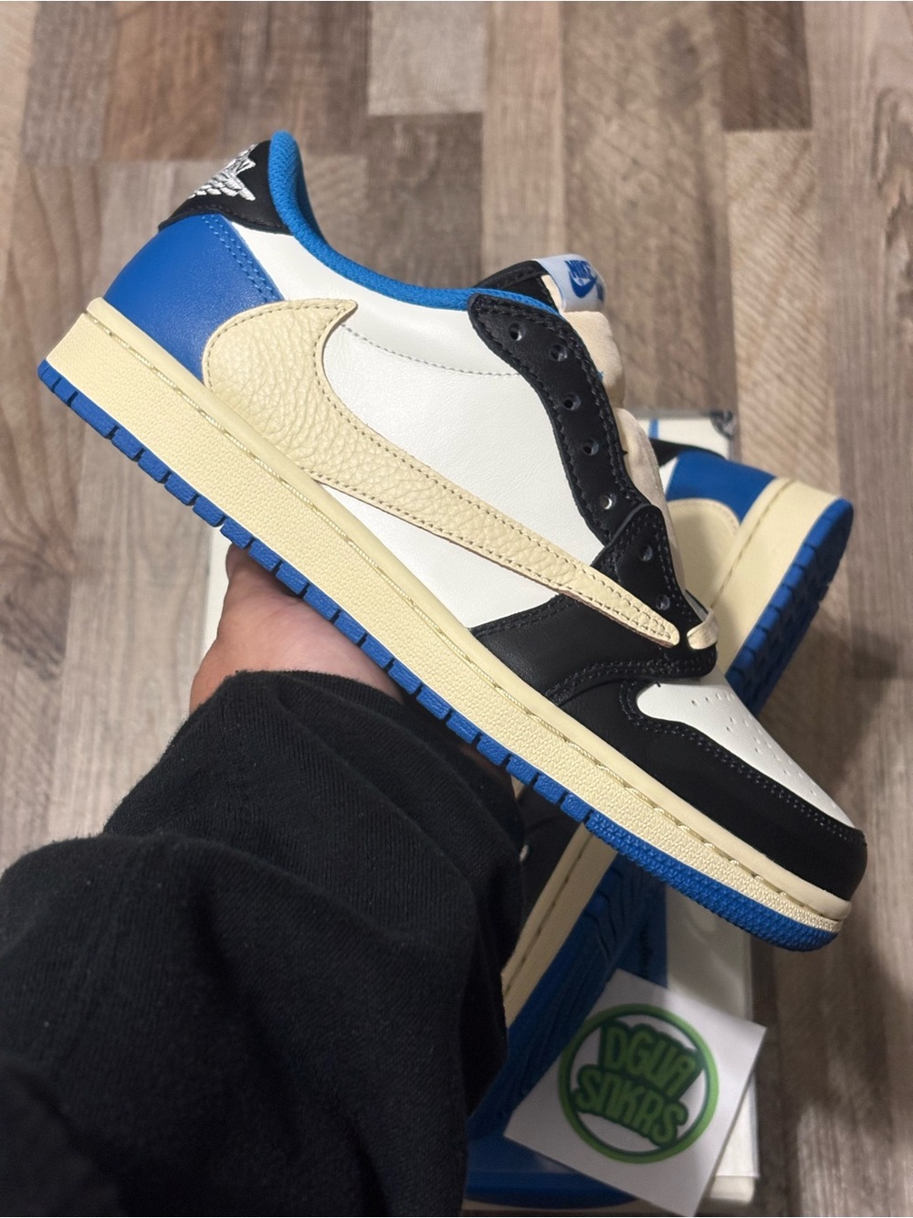 Jordan 1 low × Travis Scott Fragment 1.0